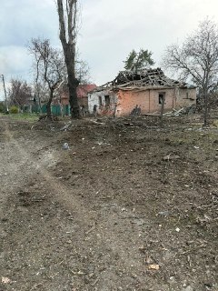 🗓 Из-за блокировок в России засбоили банки, в школах начали рекламировать службу в войсках БПЛА, в приграничных регионах отменили ЕГЭ. Главное за 3 апреля — коротко #водномпосте🔷 Минимум четыре человека погибли в результате российских авиаударов по Крамато