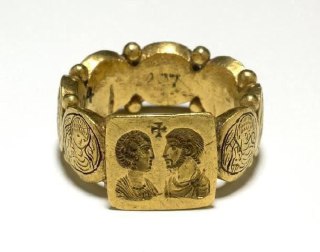 Gold wedding ring. Byzantium, 5th century AD.Time Machine | Historical Photo