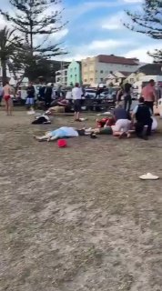 18+. Еще одно видео с места стрельбы в Сиднее.