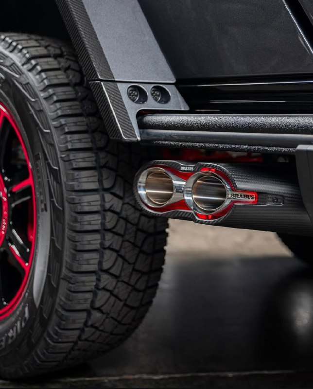 Mercedes-Benz G63 7