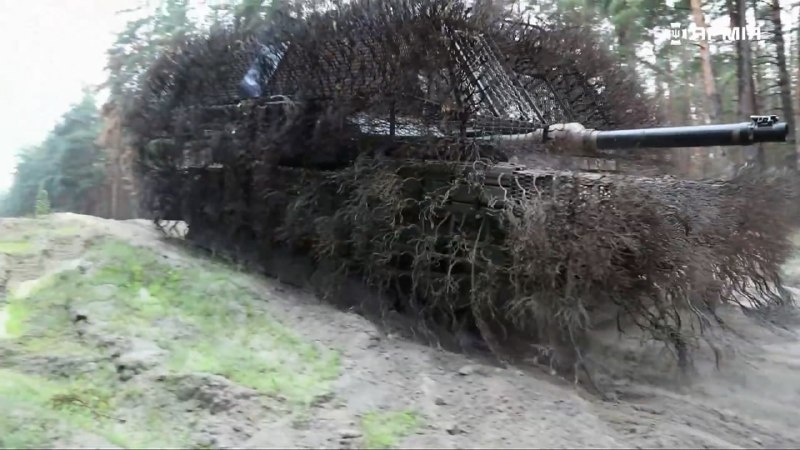 Tankograd🛡: آن چیزی که یک زمان تحت عنوان آبرامز اوکراینی شناخته میشد و امروز با ظاهر جدید اصولا تمیز دادن آن از یک تانک روسی چندان ر