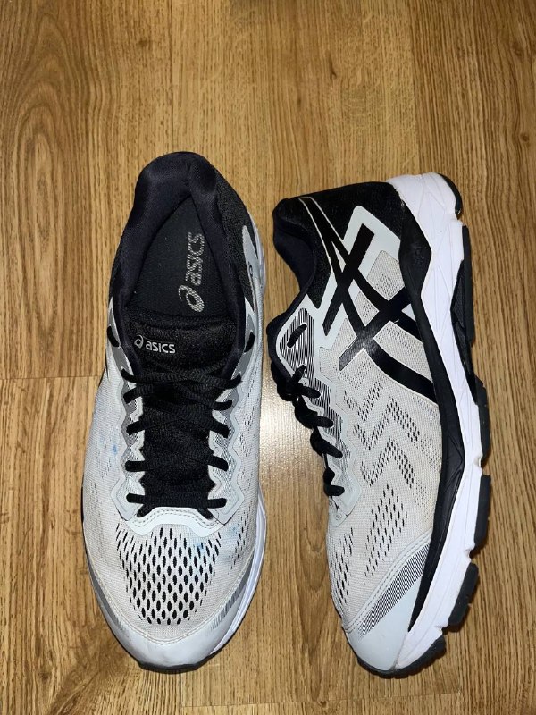 Кроссовки Asics