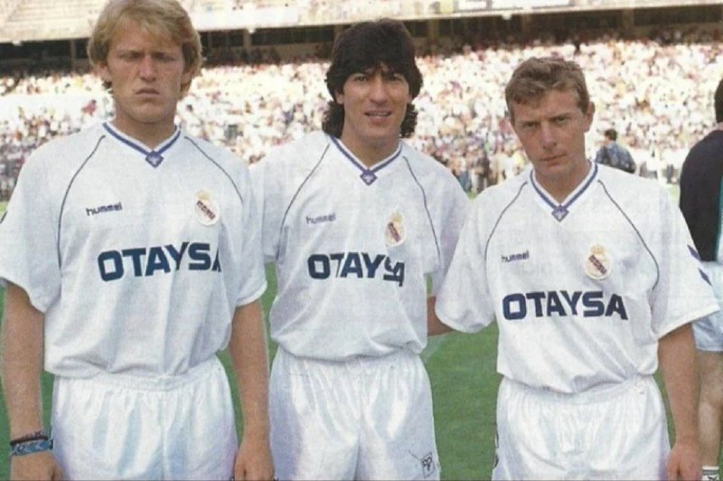 Real Madrid Phantoms: عکس مربوط به سال 1992از سمت راست بوتراگوئنو ؛ ایوان زامورانو ؛ رابرت پروسینچکی #فانتوم_نوستالژی@Madrid_Phantoms