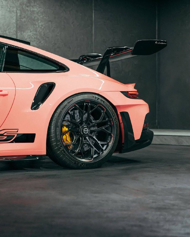 Porsche 992 GT3 RS 7