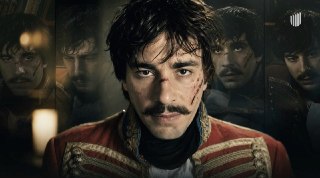 📺 Про рэпера Хаски в образе поэта Лермонтова вы уже читали. Это питч картины Павла Лунгина, который когда-то открыл России актера Петра Мамонова.Но вот другие сюжеты:🎬 Пушкин — солдат-артиллерист.🎬 Пореченков — «лютейший ВСУшник» в фильме о вторжении в Кур