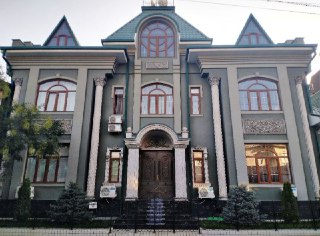 Продается Евро Дом 8 соток ,Гранд мир отель,метро Ойбек,Шота Руставели