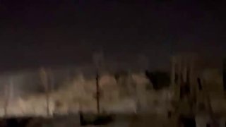 פיגועים יומיומיים: מתנחלים תוקפים את ביתו של הפלסטיני נאיף כאבנה בעיירה טייבה, מזרחית לרמאללה.