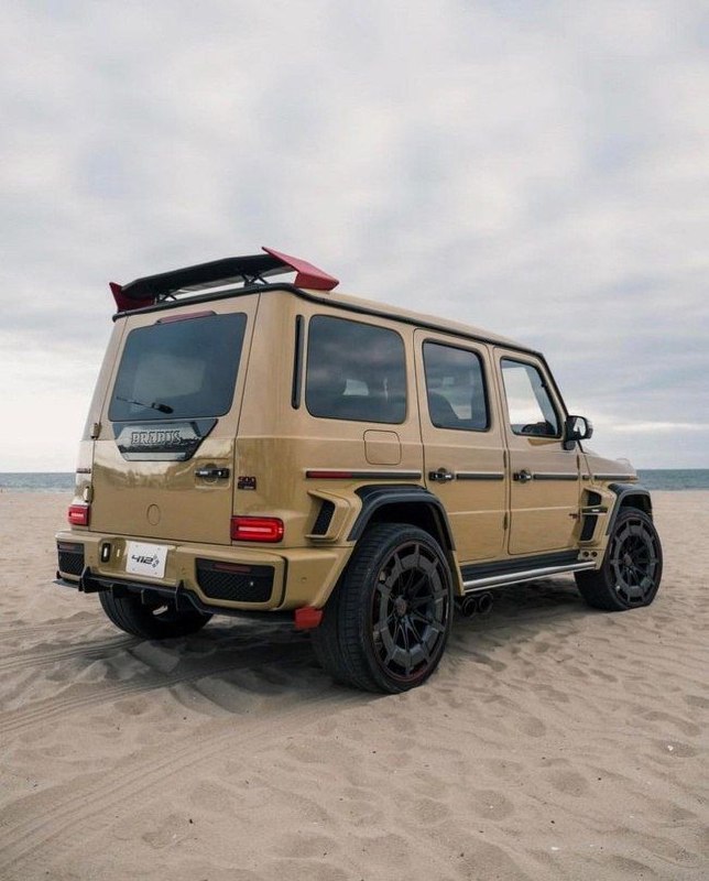 Mercedes benz g class (w464) Brabus 900 rocket edition 1 of 25 2