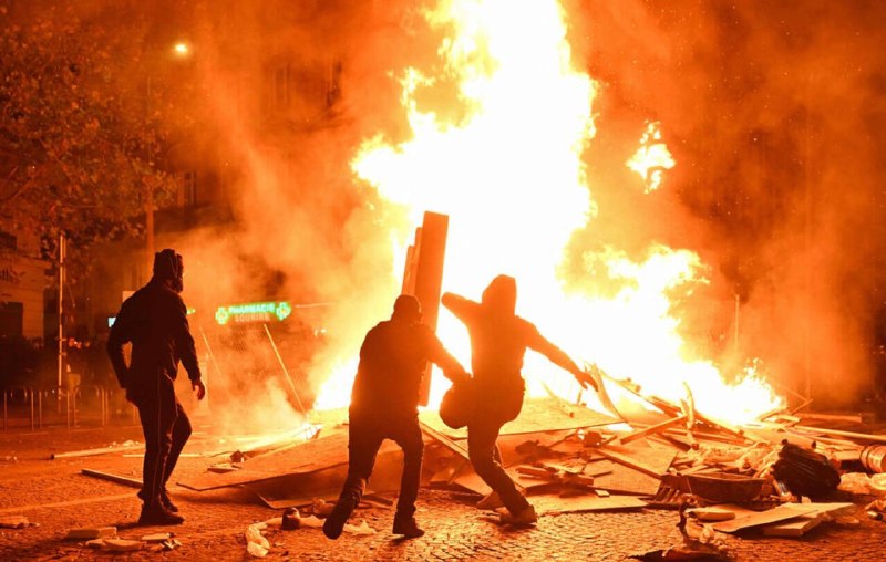 French Ministry of the Interior: 2,397 protesters were arrested during the latest interceptions
