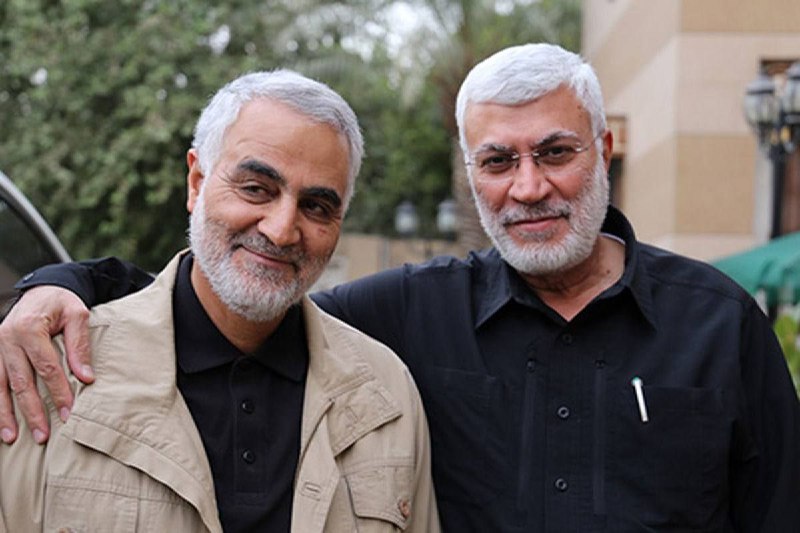 🌷ب یاد شهیدان🌷: اینجا هم در صف ایستادیم تا در سطح خون وضو بگیریم وز میان کاروان عشق برای زیارت آخرین ستاره عبور کنیم.... ما در انتظار نش