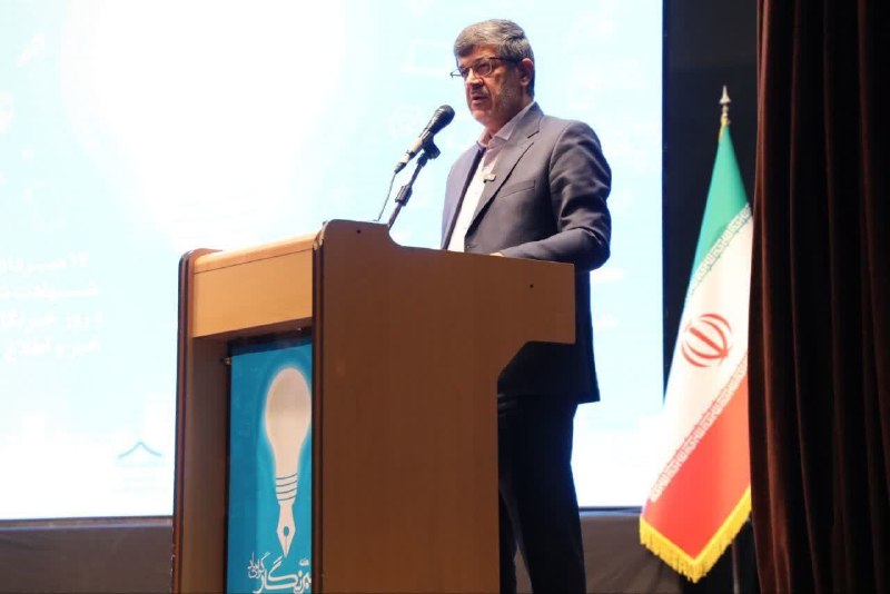 کاکتوسِ زبان دراز: استاندار یزد در نشست صمیمانه با اهالی رسانه مطرح کرد: بخش عمده رسانه‌های استان دلسوز مردم و بازوی توانمند مدیران هستندht