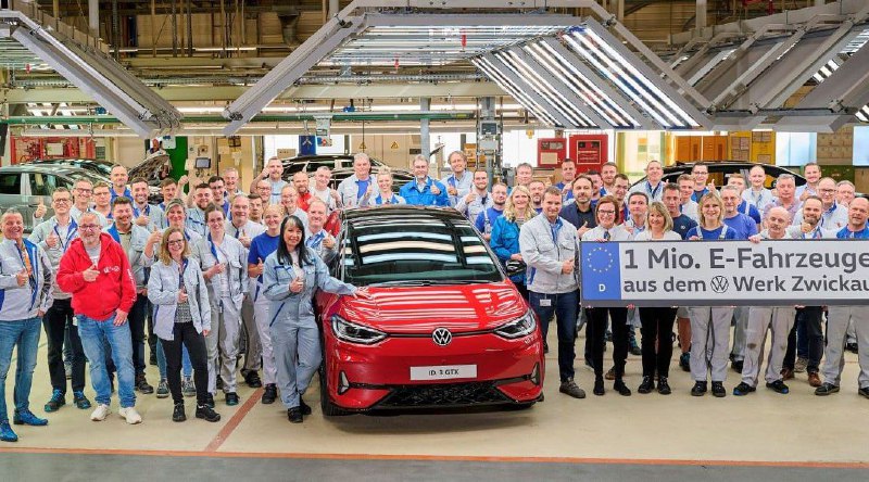 Volkswagen переносит сборку и увольняет десятки тысяч работниковVolkswagen досро