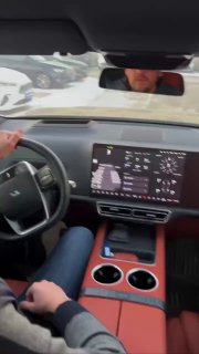 В рилсах показали единственные карты, которые работают в центре Москвы.https://t