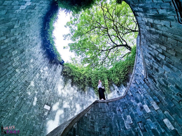 新加坡福康寧公園最隱密的IG打卡點，順遊舊禧街警察局彩虹門窗超好拍