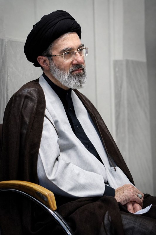 اخبار جنگ ایران امریکا: ‼️🇮🇷 حداد عادل : آیت الله مجتبی خامنهای بعضی اوقات فقط سه ساعت می خوابید و بقیه روز رو به مطالعه و عبادت می پرداخت.🟢خری