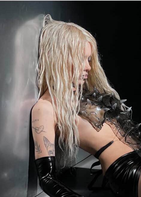 Кстати, о голосовании Сижу и думаю, что надо выбрать 3 укладки, а не получается, даже после голосования:Кстати, о голосовании Сижу и думаю, что надо выбрать 3 укладки, а не получается, даже после голосования: