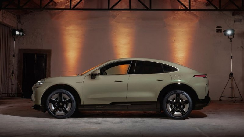 Porsche показала самый быстрый электрокар в истории бренда — Cayenne Coupé Electric с мощностью до (