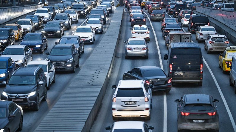 В России насчитали 47,45 млн легковых автомобилей
...