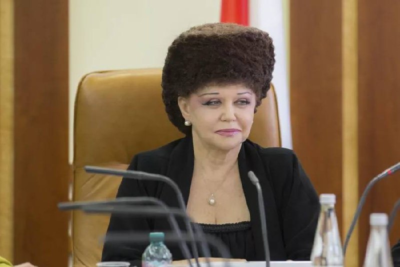 Часто, кстати, возникают вопросы к ‘носибельности’ форм, с которыми работаем на съемках, в реальной жизни. Каждый раз вспоминаю легенду 😏Часто, кстати, возникают вопросы к ‘носибельности’ форм, с которыми работаем на съемках, в реальной жизни. Каждый раз вспоминаю легенду 😏