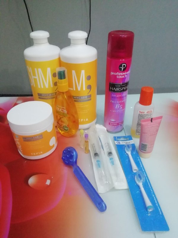 Масло, бальзам, шампунь и маска для волос. Все за 10 лари. Что справа — по желанию, бесплатно. — фото 1