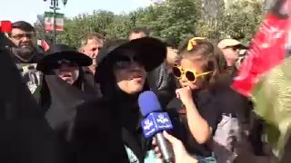 🎦 אנשים בטקס הלוויה של המנהיג ההרוג בטהרן: לאחר שהדם הזה נשפך, האנשים הפכו לשגרירים, כאילו יש עוד מהפכה ומ…