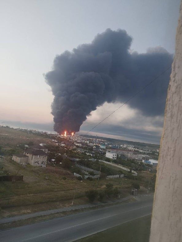 Zelensky says Ukraine used long-range strikes overnight against Russian military logistics, oil infrastructure and air defenses about 300 km from the front.