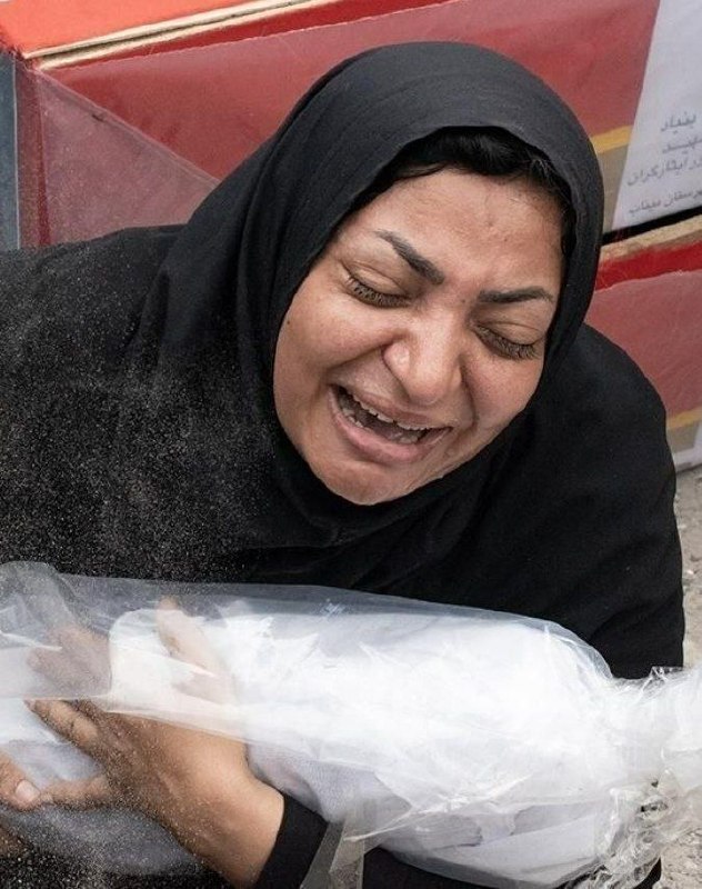 روانشناسی سیاسی ایران 🖤: امروز دوباره خاک، فرزندان ایران را در آغوش گرفت… 🖤کسانی که نه جنگ را خواستند و نه نقشی در آن داشتند، اما سنگینترین هزین