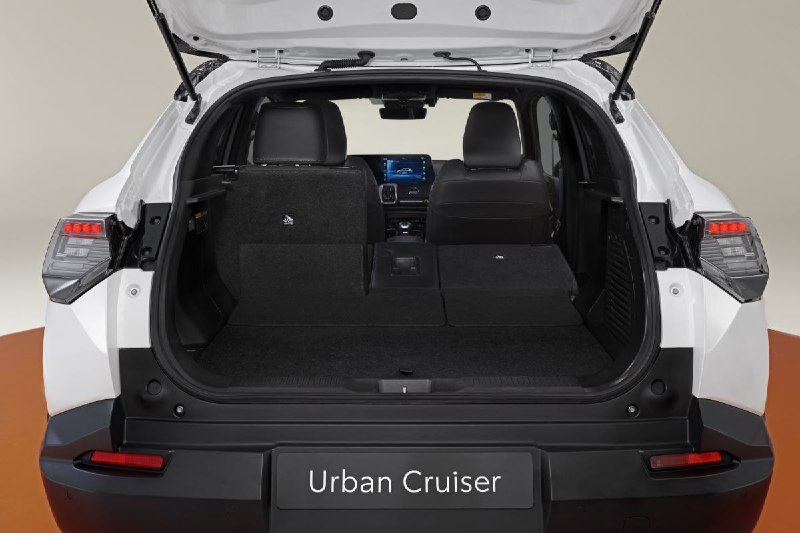 Toyota представила компактный кроссовер Urban Cruiser 6