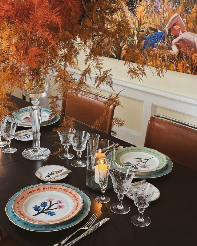 Отдельное удовольствие разглядывать сервировки в этом прекрасном доме. Даниил невероятный эстет и ценитель красивой посуды. Его буфет полон сокрови... - изображение 1 - сет, италия, серия