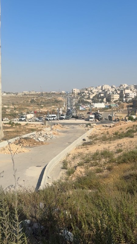 الاحتلال يفرض تشديدات تعطّل حركة المرور شمال القدس