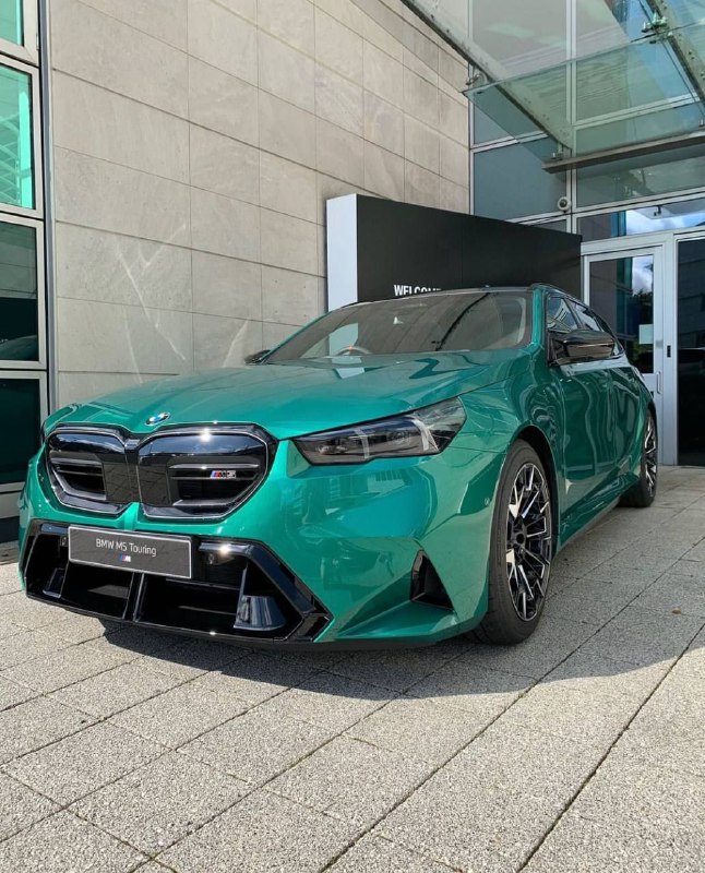 Живые фотки M5 Touring
