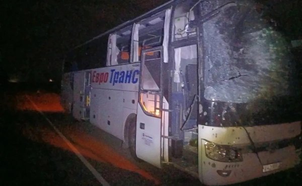 שלושה אנשים נפצעו כתוצאה מתקפת כטב"מ על אוטובוס רגיל שנסע בקו מוסקבה-מליטופול. דבר זה הודיע על ידי מושל אזו…