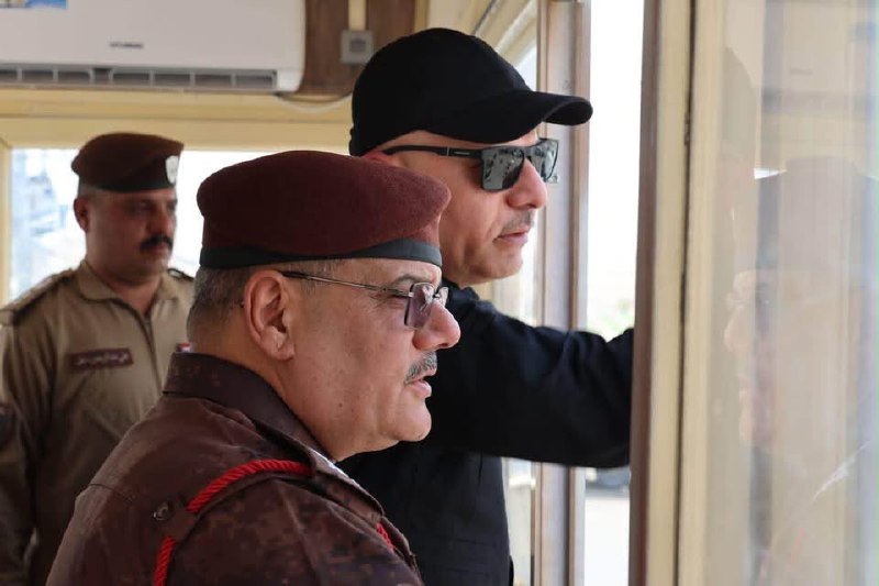 الوكيل الأقدم يشيد ببطولات أبطال الداخلية ويشرف ميدانياً على التفويج العكسي للزائرين الأقدم يشيد ببطولات أبطال الداخلية ويشرف ميدانياً على التفويج العكسي للزائرين