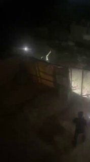 مستوطنون يهاجمون منزل فلسطيني شرق رام الله