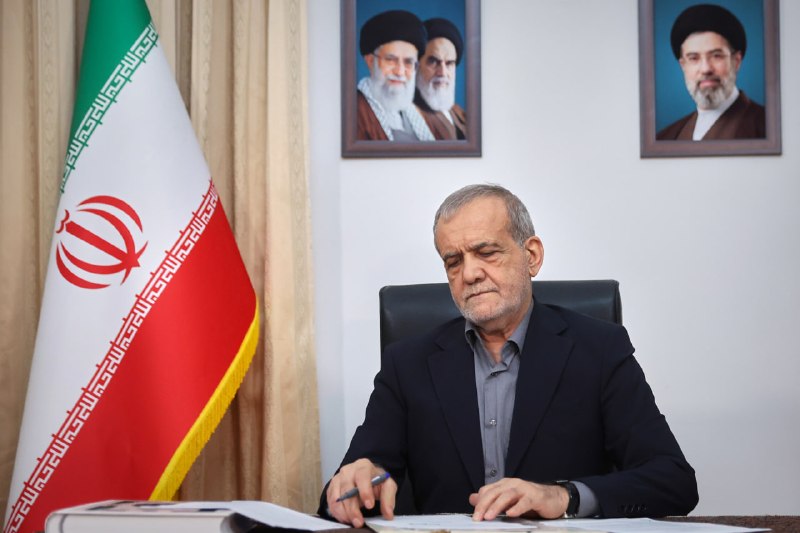 euronews یورونیوز ✔: 💢رئیسجمهوری ایران همزمان با تشدید فشارهای آمریکا خواستار پایان جنگ از «موضع قدرت» شدمسعود پزشکیان، رئیسجمهوری ایران م
