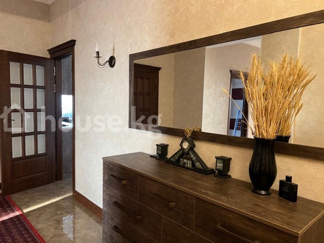 Продажа, квартира, 4-комн., 146 м2Адрес: Бишкек, Магистраль, просп. Чингиза Айтматова, 82/2 / МасалиеваЦена: $290 000 (25 401 100 сом)Жилой комплекс: ТынчтыкТип предложения: от собственникаСерия: элит