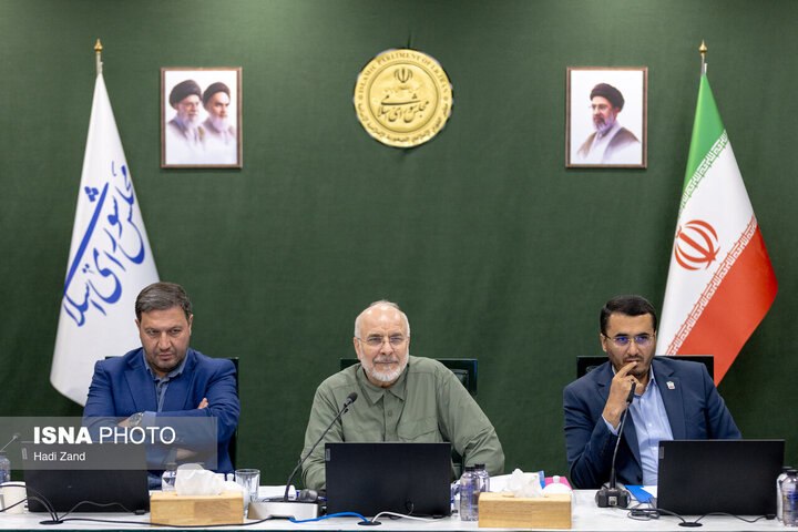 خبرداغ: 🔴قالیباف: مدافع طرح مقابله با نفوذ هستم🔹در این رابطه باید به کار سرعت بدهیم ولی باید با دقت، درست و قطعی کار صورت پذیرد.
