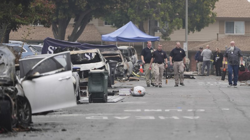 Music talent agent among dead after jet crashes into San Diego neighborhood
