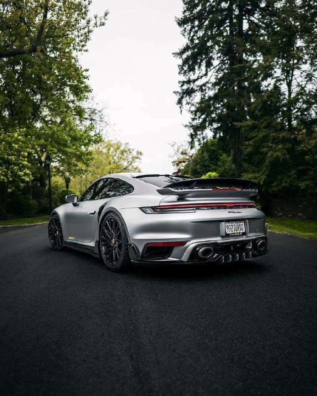 Porsche 911 (992) Turbo S 4