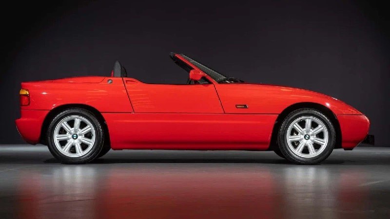 Родстер BMW Z1 с маленьким пробегом выставят на аукцион 3