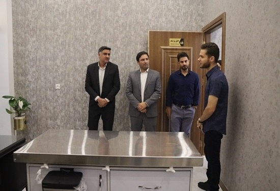 حکیم مهر: افتتاح یک کلینیک دامپزشکی دام کوچک در استان یزد با حضور مدیرکل دامپزشکی و سرپرست شورای نظام دامپزشکی استان (+تصاویر)http