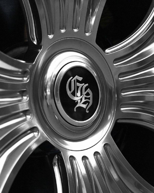 1/1 Chromeharts Mansory Rolls Royce Cullinan 5