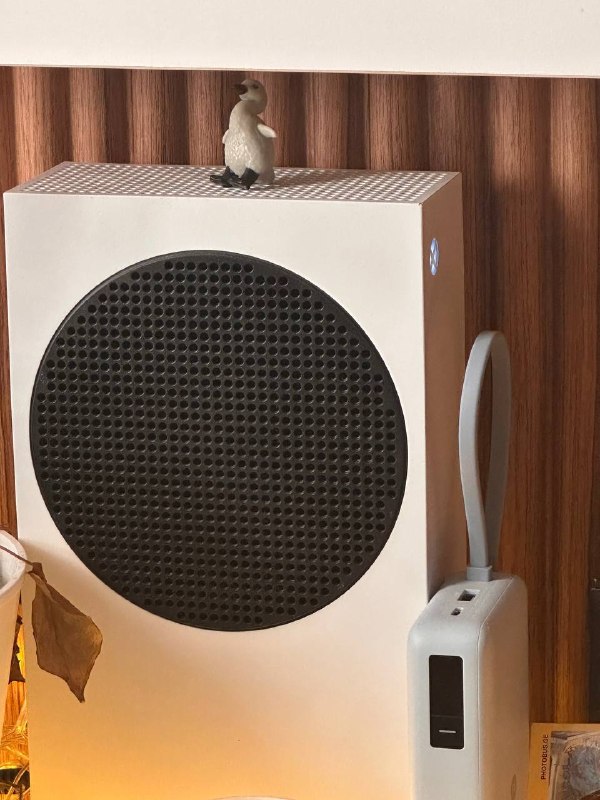 Продам Xbox series s 512 срочно — фото 1