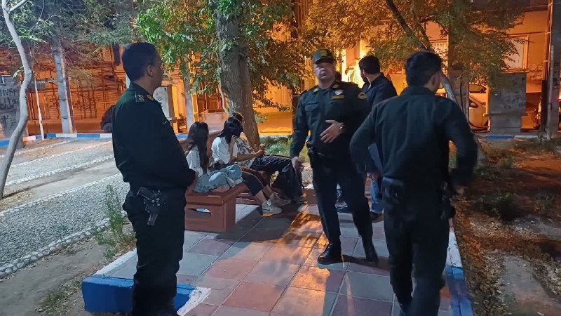 وارنانیوز دشت ورامین: عملیات پاکسازی دو پارک ورامین در پی مطالبات مردمیدر راستای ارتقای امنیت و بهبود وضعیت رفاهی شهروندان، فضای سبز انتهای خی