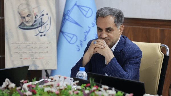 کرمان نو: 🔸انتقاد تند بازرس کل قضایی کرمان از خامفروشی مس🔹دادخدا سالاری با انتقاد از روند فعلی بهرهبرداری از منابع معدنی، تأکید