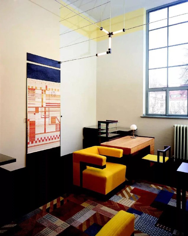 Интерьер в стиле баухаус Цветовая гамма обычно спокойная и нейтральная. Чаще всего встречаются белый, молочный, песочный, кофе с молоком, чёрный. Ч... - изображение 2 - интерьер, стиле, баухаус