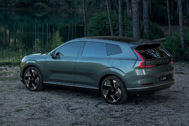 Volvo XC70 возвращается как подзаряжаемый гибрид 5