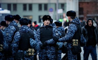 Полицейским запретили рассказывать о своей работе в соцсетях и мессенджерах — РБК и Ura.руНовое правило касается всех подразделений МВД, сказал собеседник РБК. По данным Ura.ру, распоряжение отдал глава ведомства Владимир Колокольцев.Под запрет попали фото