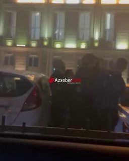 קטטה המונית התרחשה בבאקו. התקרית תועדה מול בית החגיגה Təלחבר, הממוקם בכפר אחמדלי, מחוז חאטאי.