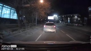 קורבן או "תומך מקצועי"? Irkutian פרסם וידאו של תאונת דרכים בצומת של רחוב בוקין ואת רכבת 2nd. האיש הניח שהוא…